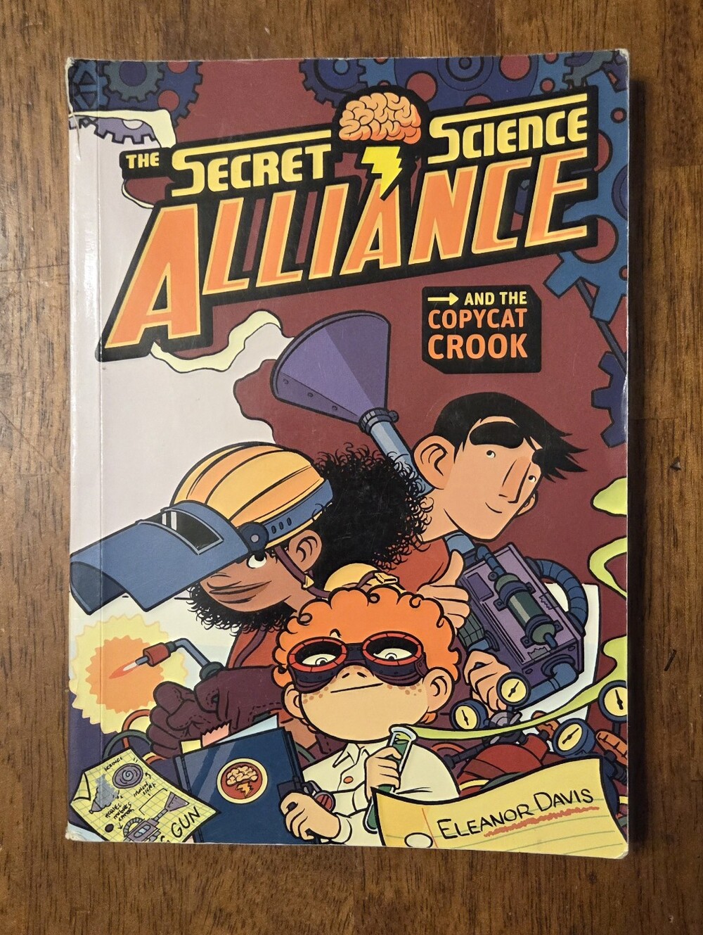 The Secret Science Alliance and the Copycat Crook - Graphic Novel by Eleanor Dav